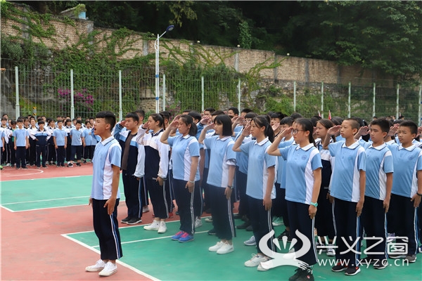 黔西南州兴义一中开展国防教育专题讲座增强学生国防观念