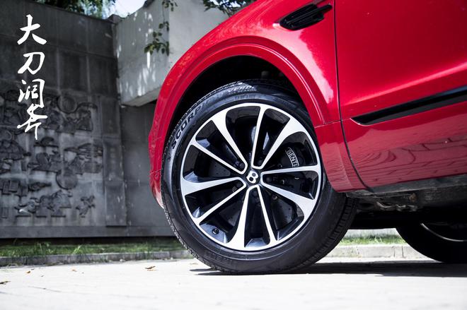 Ӱ־ݻһľ ԽBentayga V8