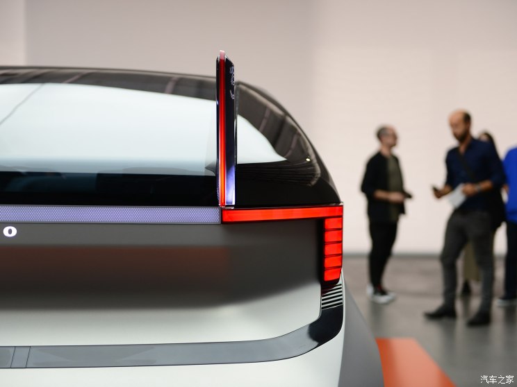 ֶ() 360c Concept 2018 